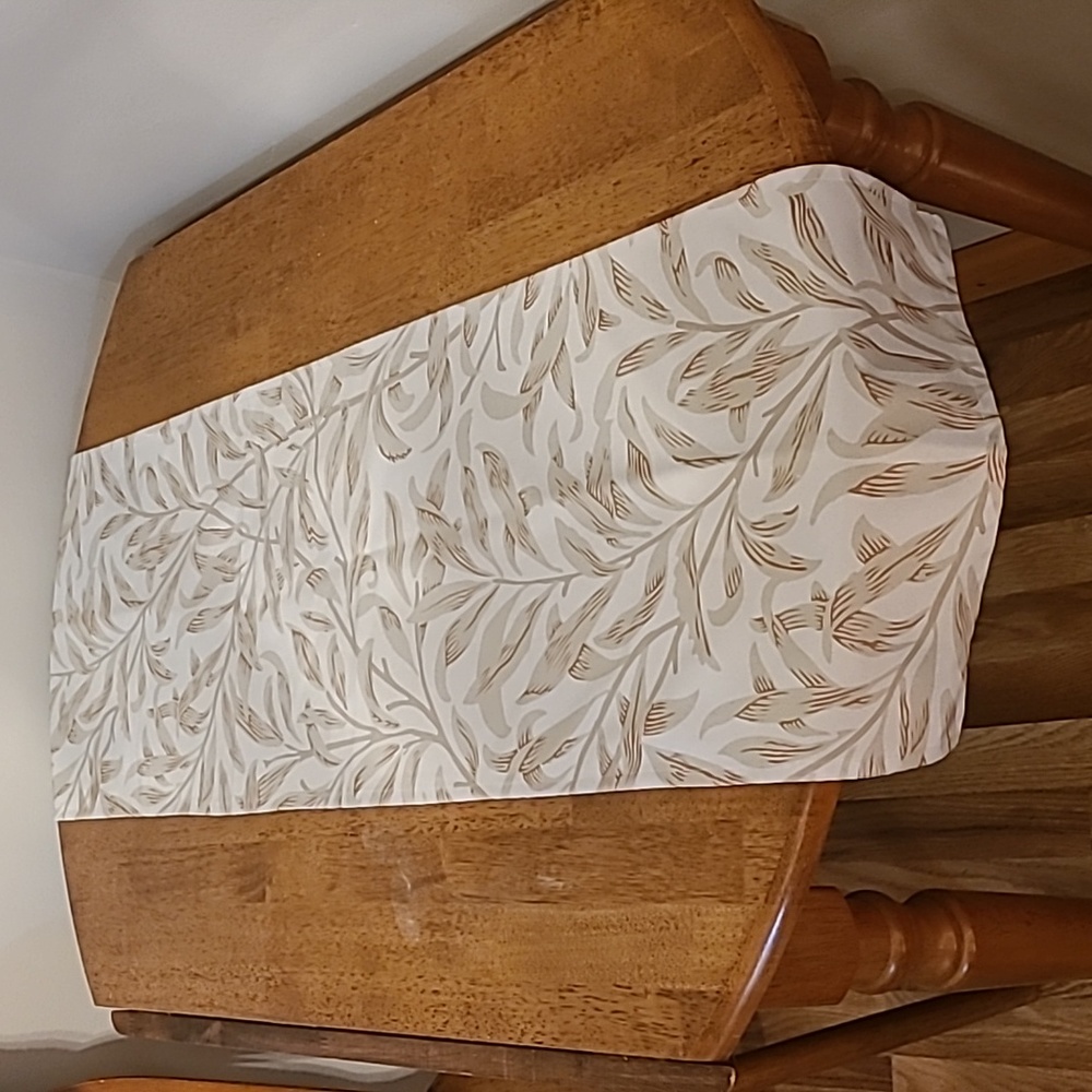 Greenery table runner